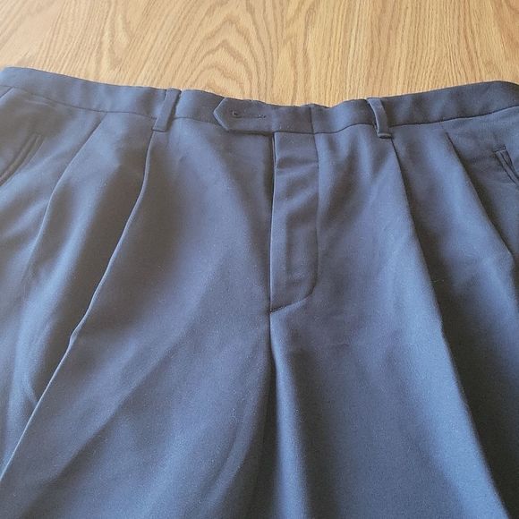 CLAIRBONE 2 pants size 38x30 1 cream 1 navy blue - Picture 16 of 16